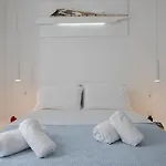 Waves Private